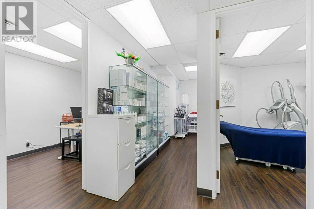 Business for Sale in    Avenue SW Mission Calgary 