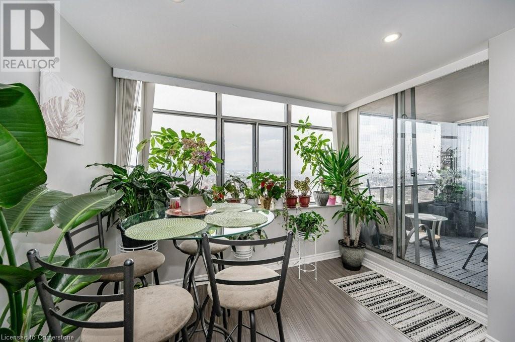 Photo 10 of 3100 Kirwin Avenue Unit 2102, Mississauga ON