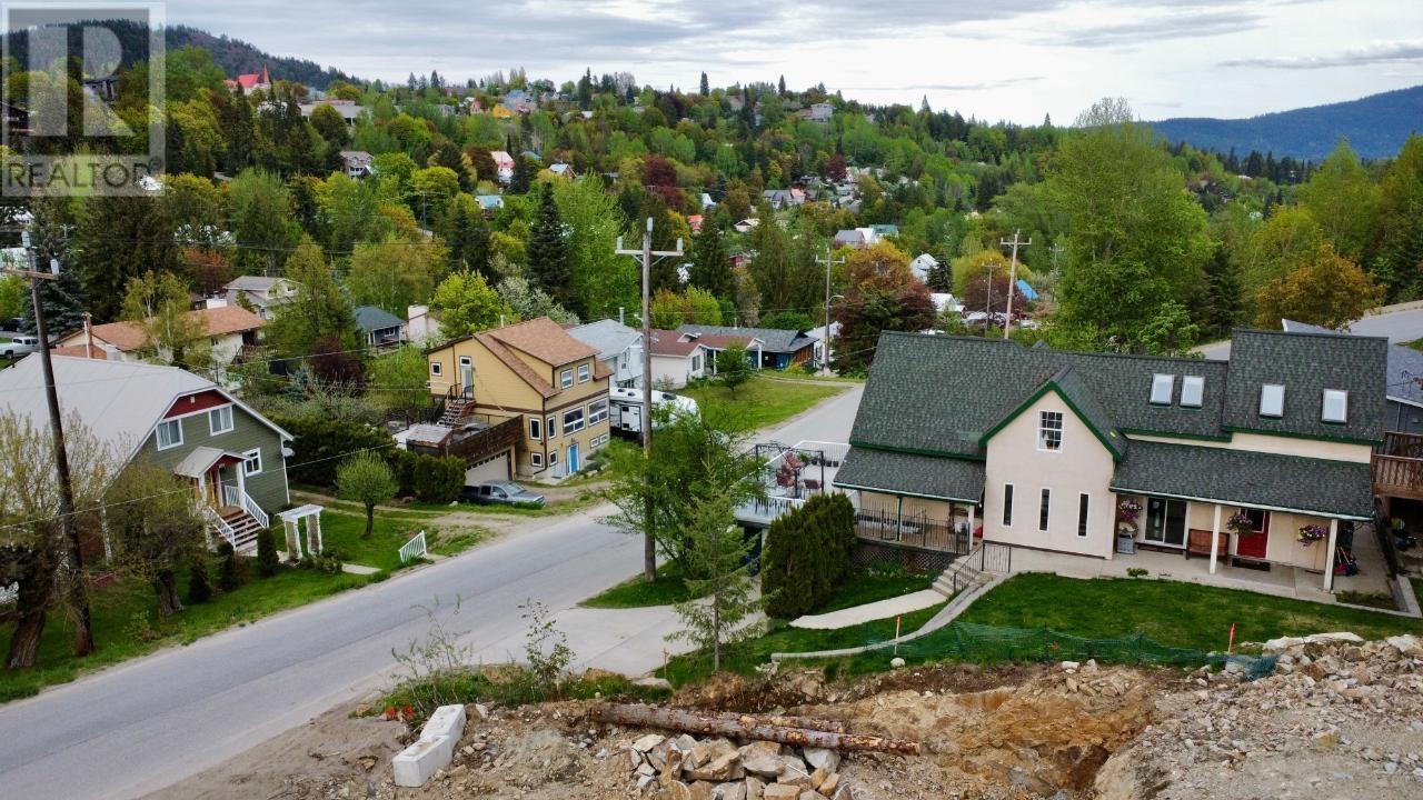 1709 VICTORIA Avenue, Rossland