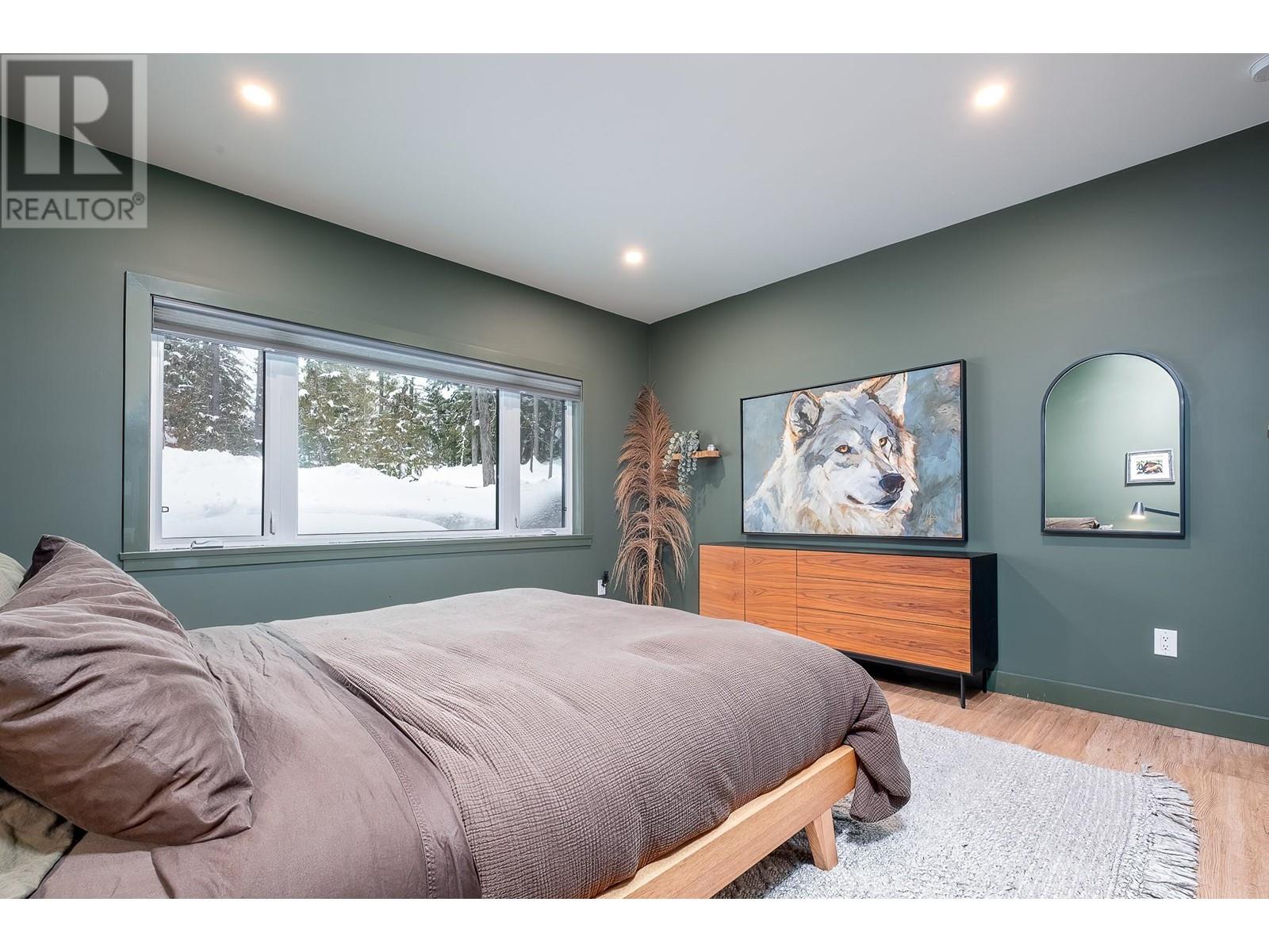 1126 CALDERA Road, Rossland