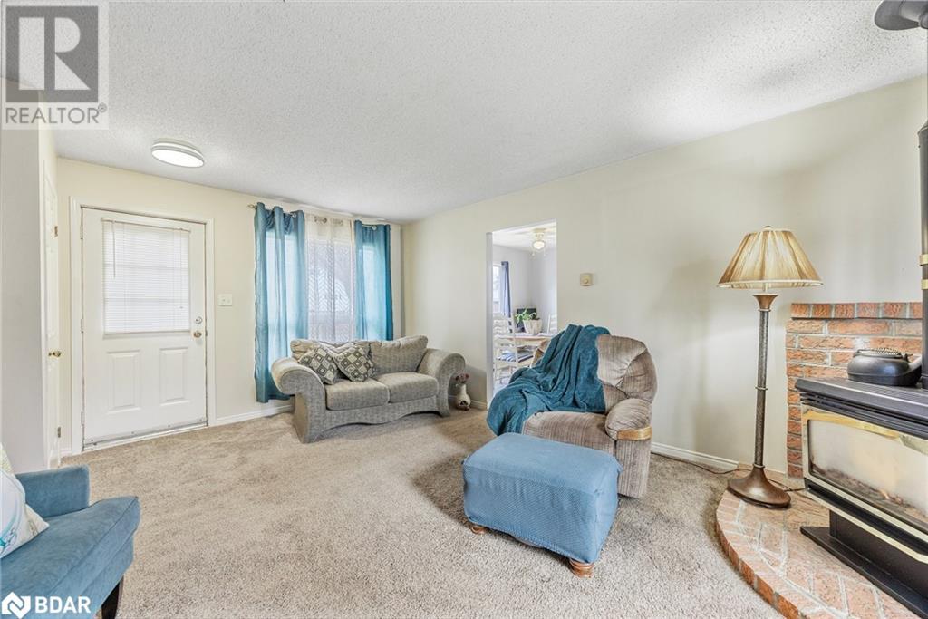 Photo 12 of 771 Roberts Road, Innisfil ON