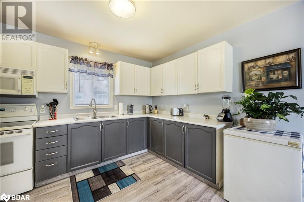 Photo 17 of 771 Roberts Road, Innisfil ON