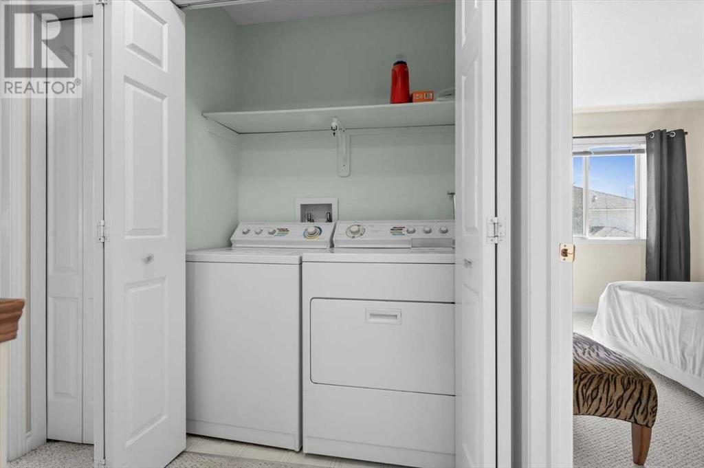 Single Family House for Sale in  Sierra Morena Park SW Signal Hill Calgary 