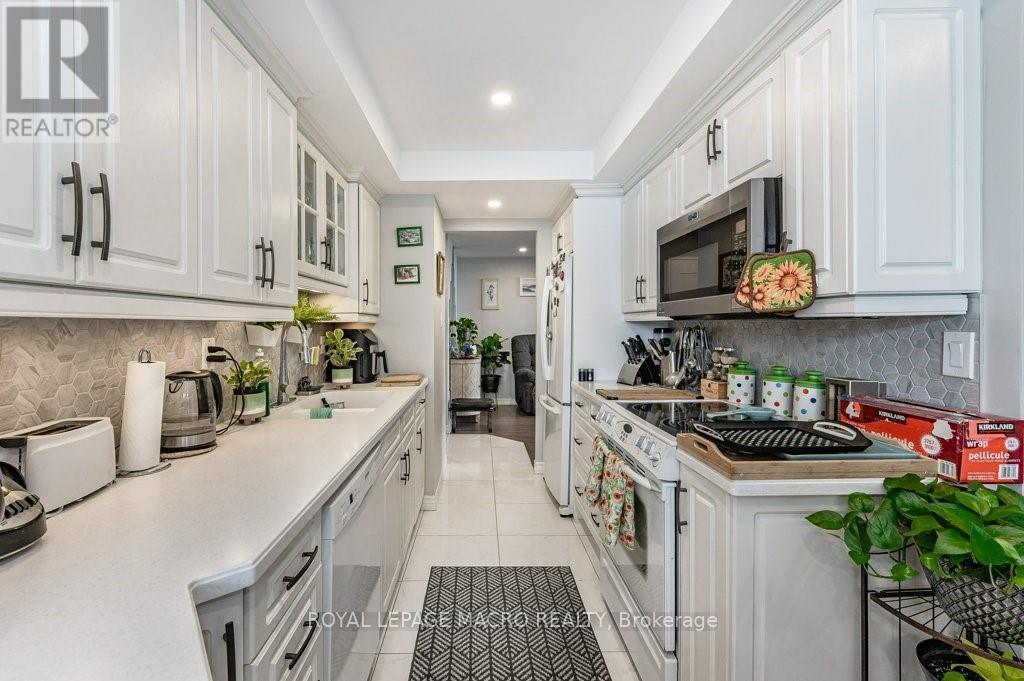 Photo 16 of 2102 3100 Kirwin Avenue, Mississauga ON