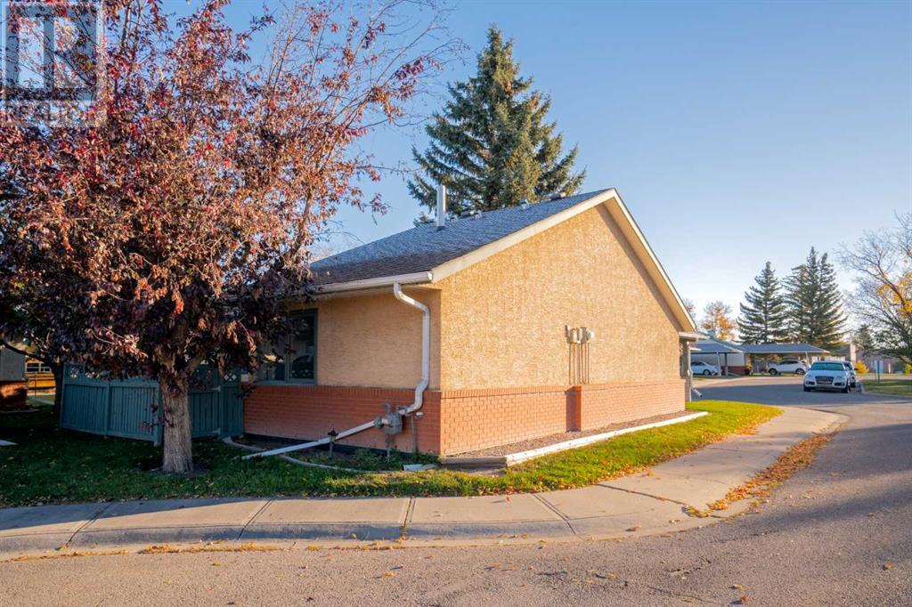 Single Family House Bungalow for Sale in  Dovely Park SE Dover Calgary 