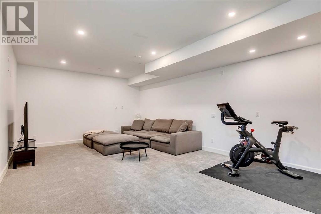 Single Family House for Sale in   Avenue SW Erlton Calgary 