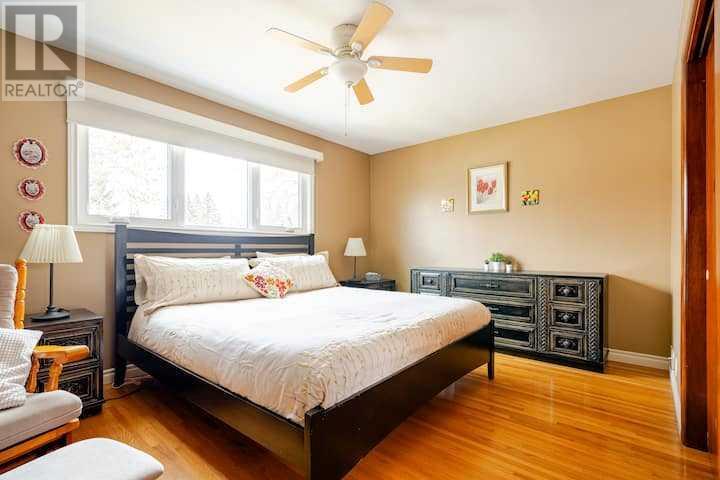 Single Family House 4 Level for Sale in  Brisebois Drive NW Brentwood Calgary 