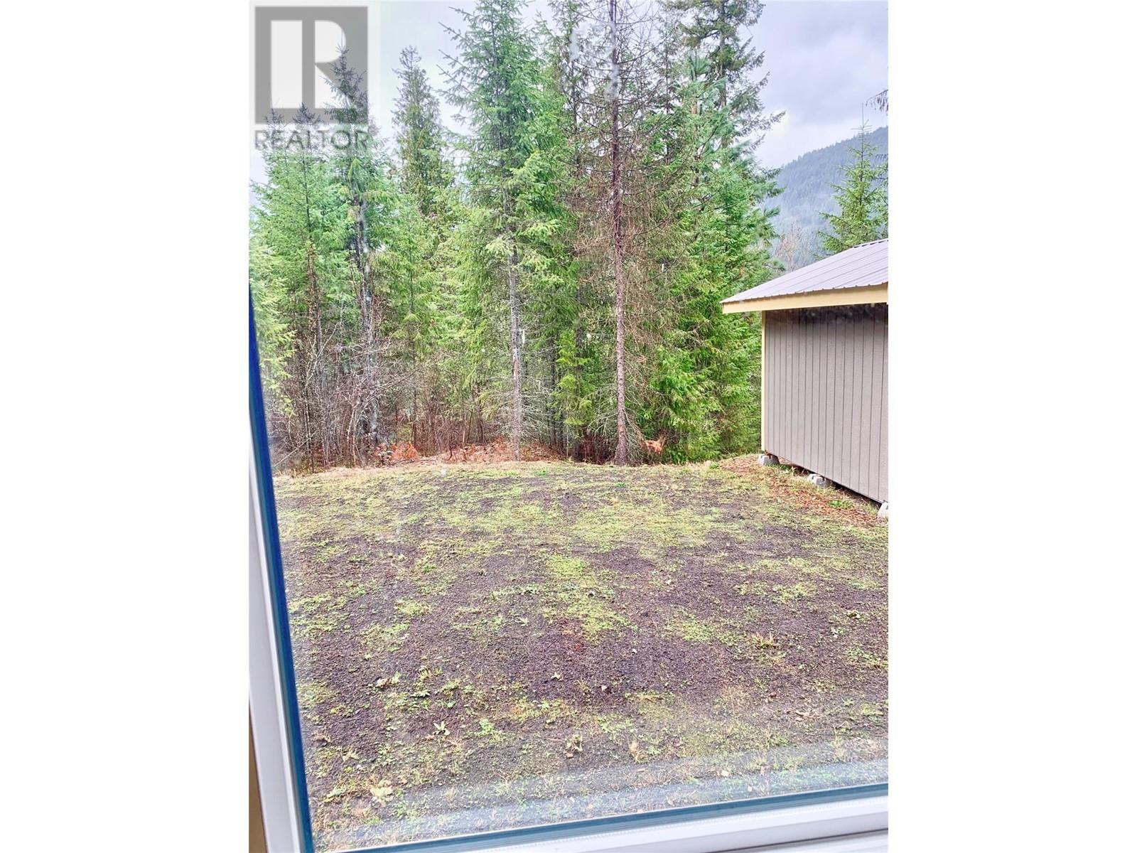 Photo 1 of 5541 Ducksway Road, Winlaw BC