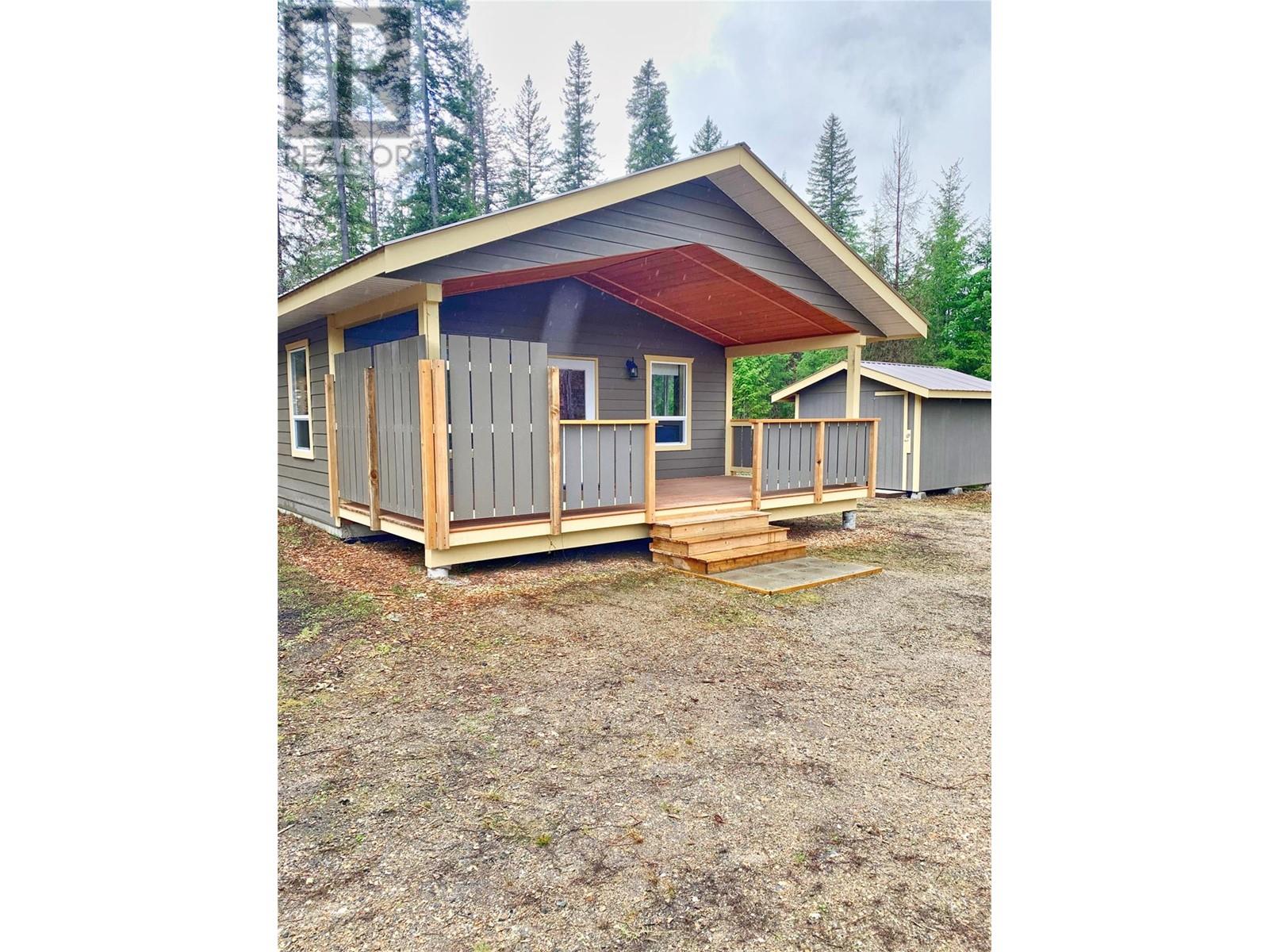 Photo 4 of 5541 Ducksway Road, Winlaw BC