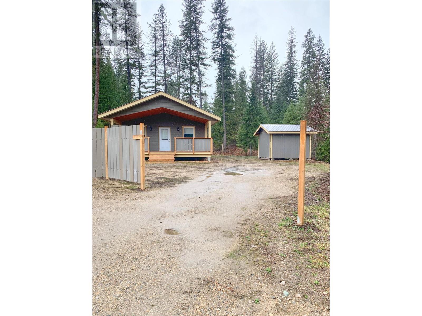 Photo 12 of 5541 Ducksway Road, Winlaw BC