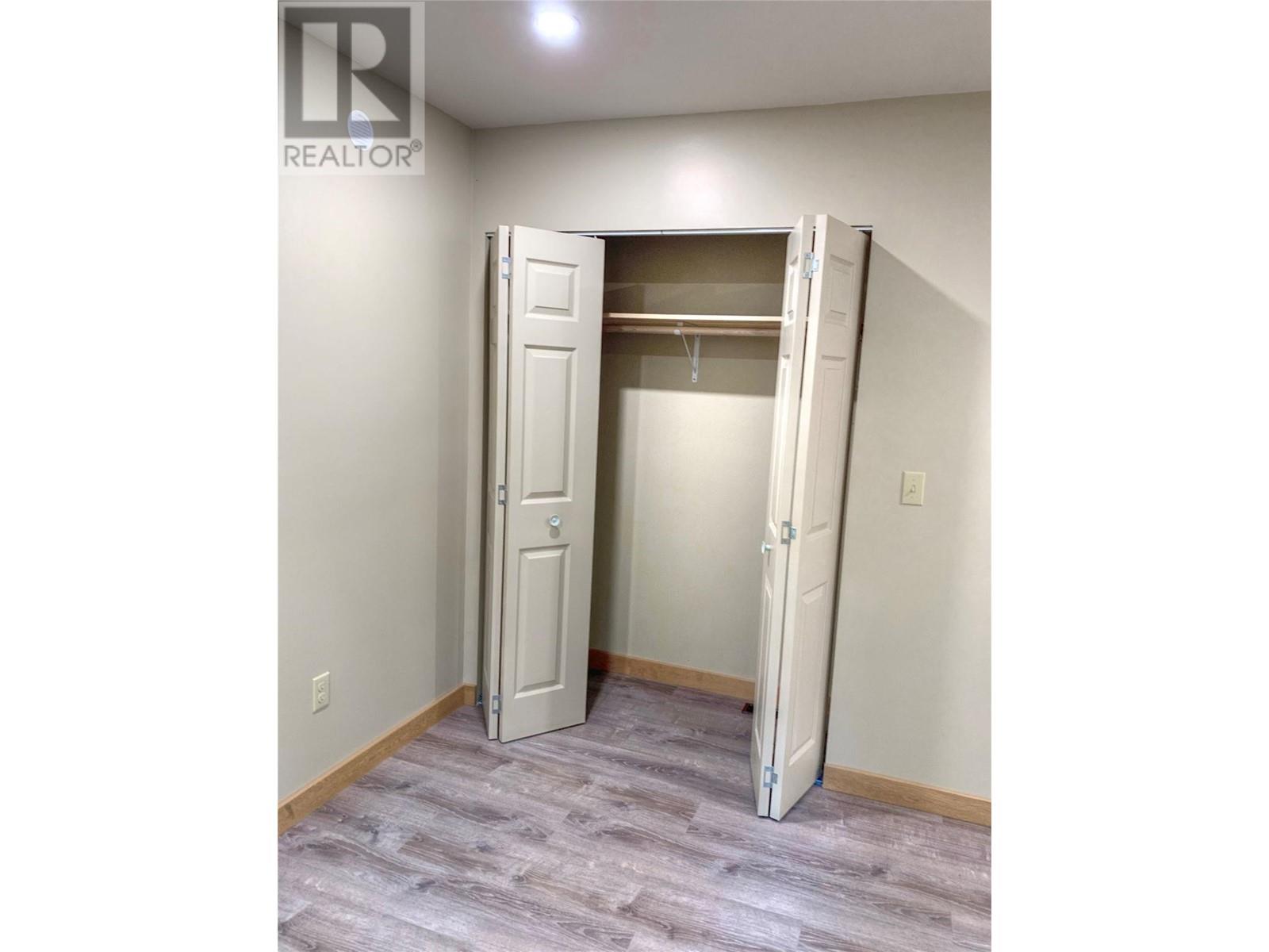 5541 Ducksway Road - 7