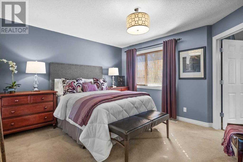 Single Family House for Sale in  Tuscany Hill NW Tuscany Calgary 
