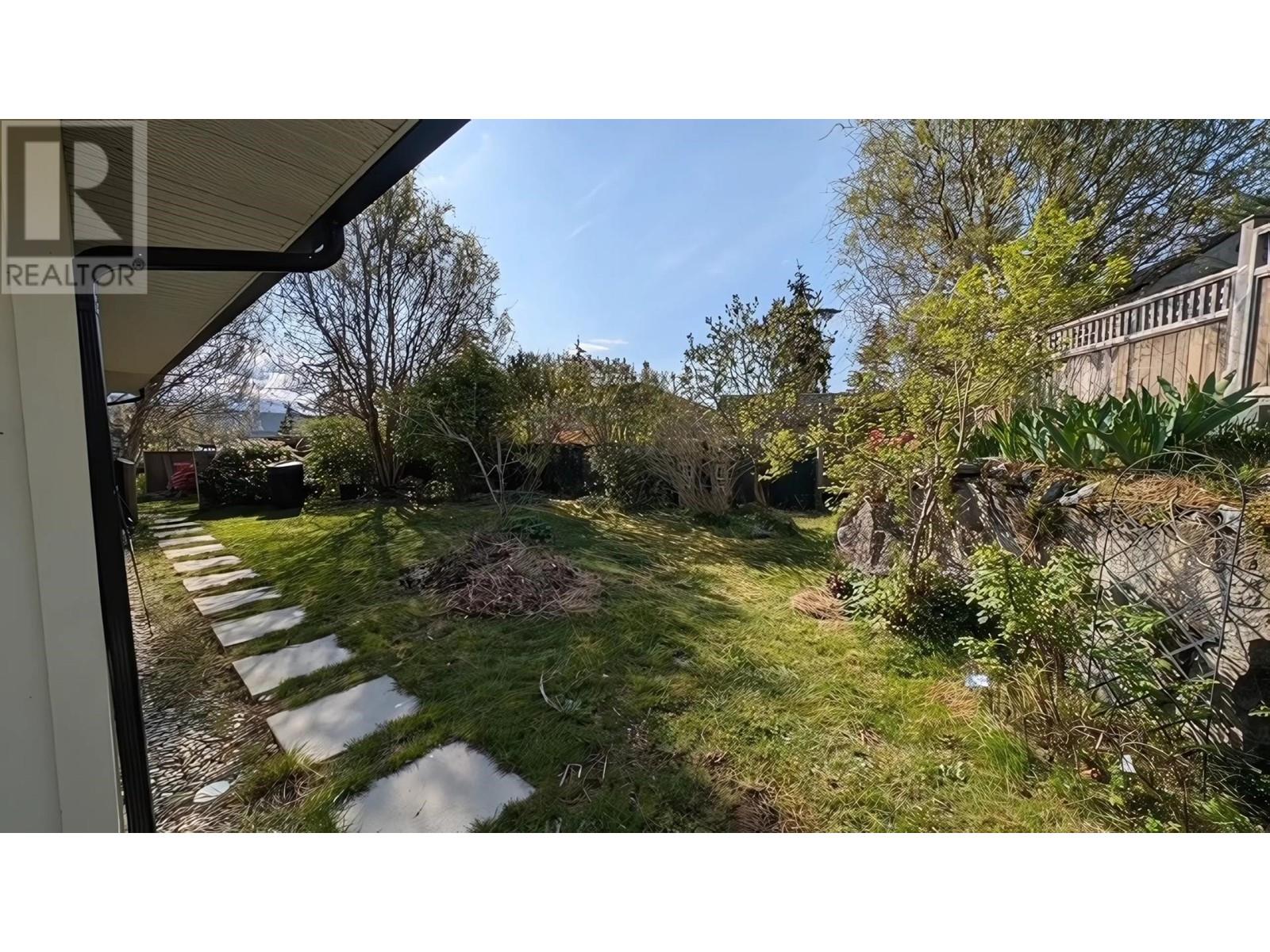 5589 MEDUSA PLACE, Sechelt