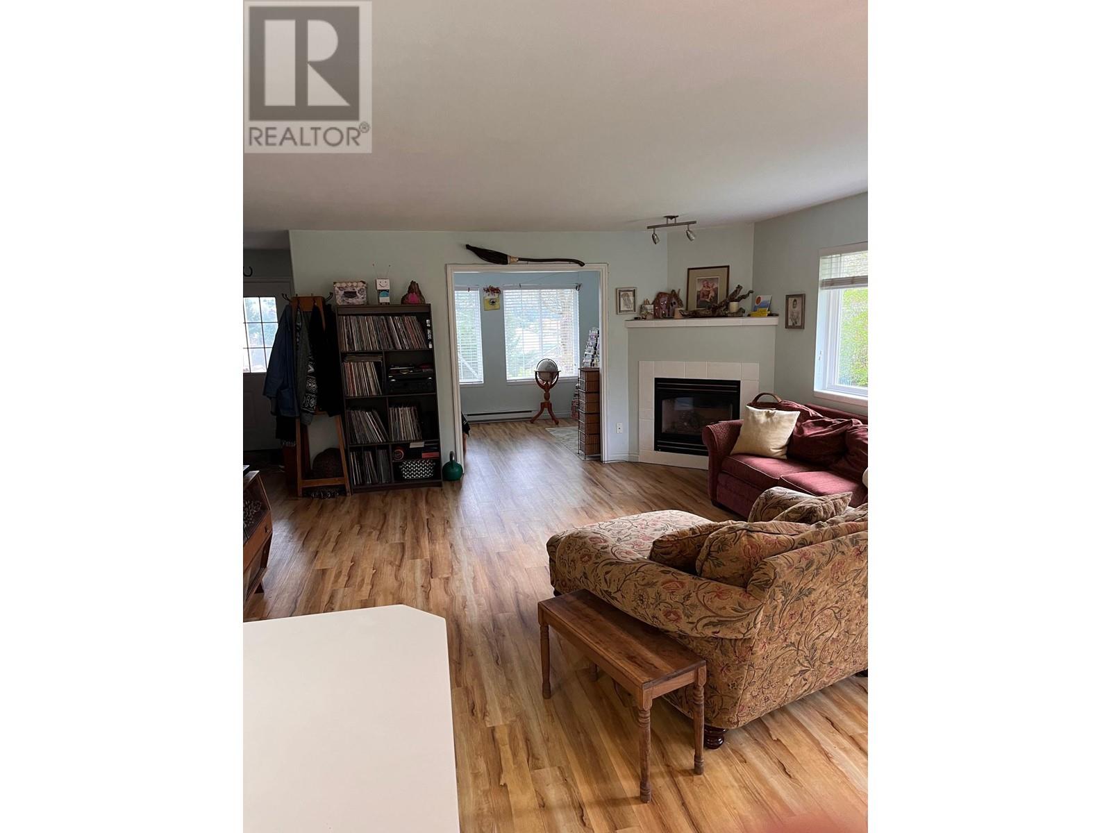 5589 MEDUSA PLACE, Sechelt