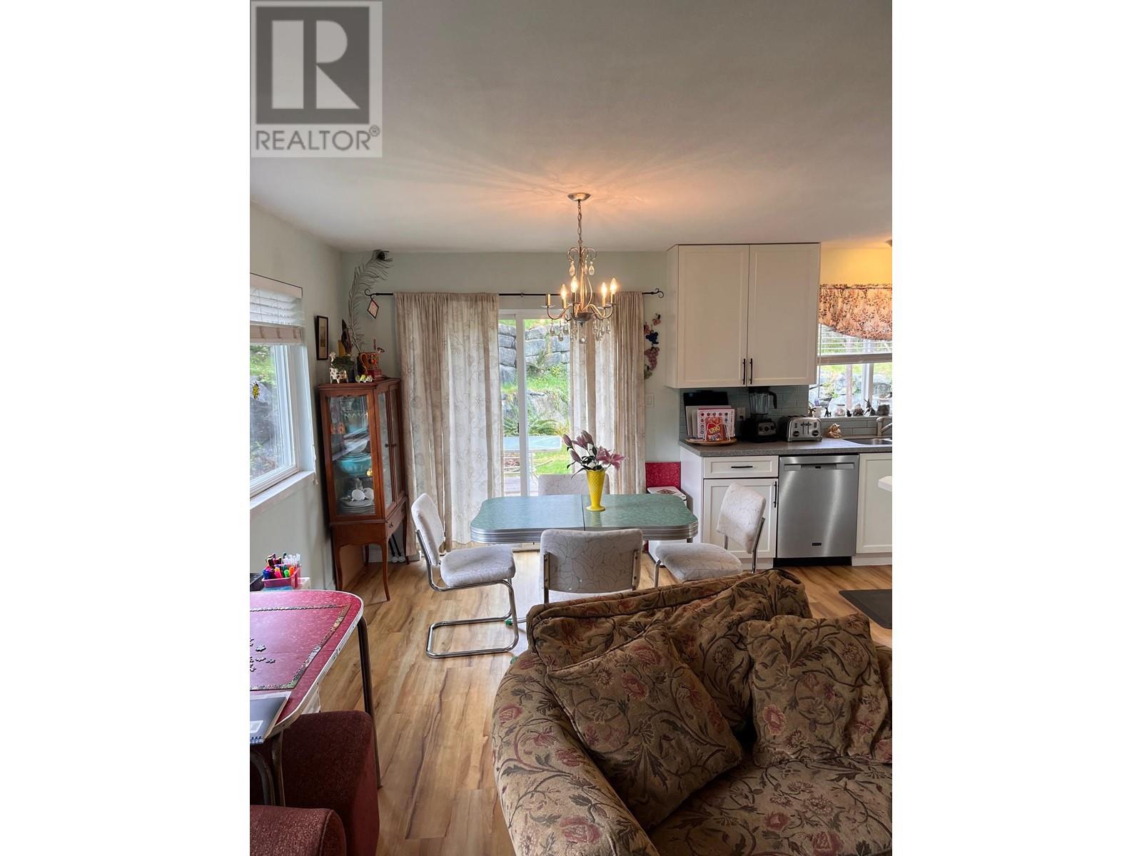 5589 MEDUSA PLACE, Sechelt