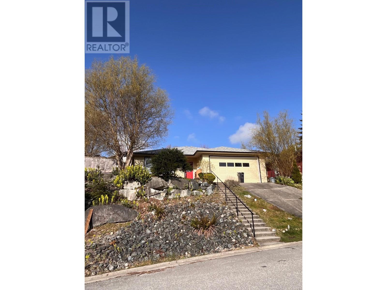 5589 MEDUSA PLACE, Sechelt