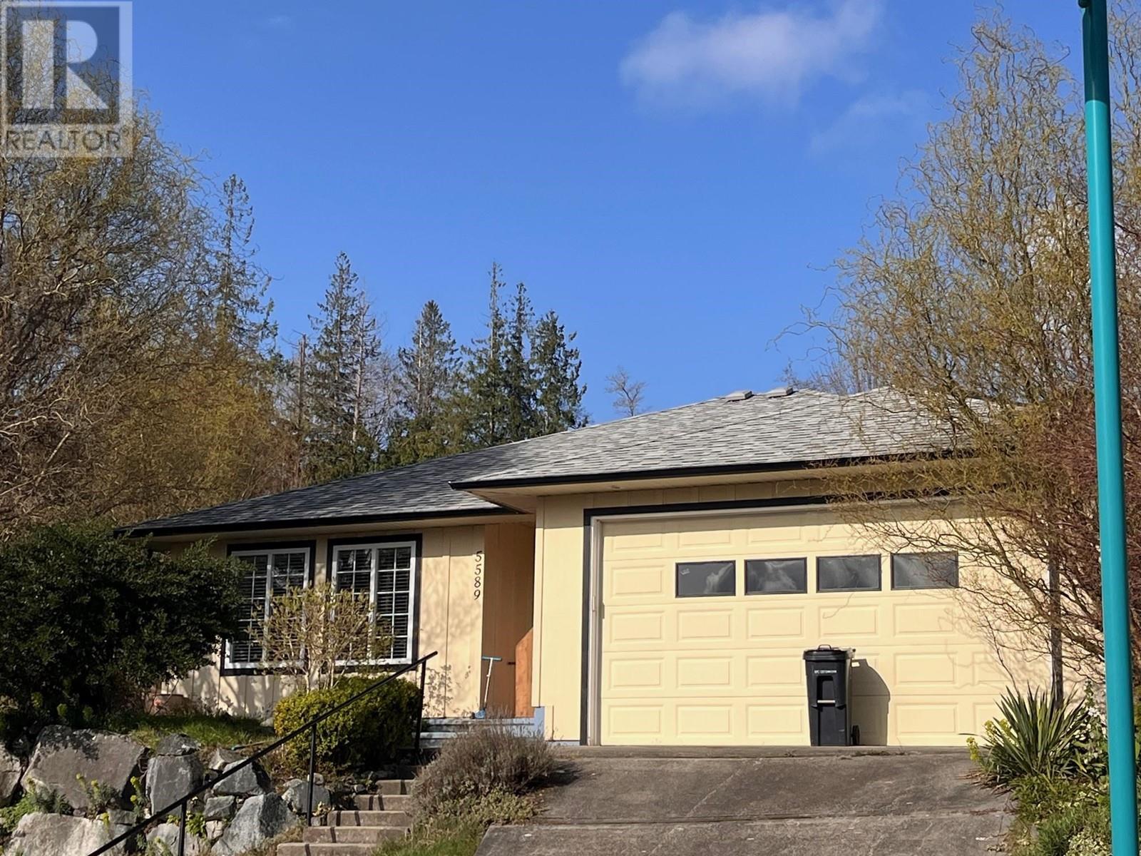 5589 MEDUSA PLACE, Sechelt