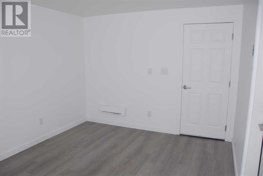 Single Family House for Sale in  Sherwood Boulevard NW Sherwood Calgary 