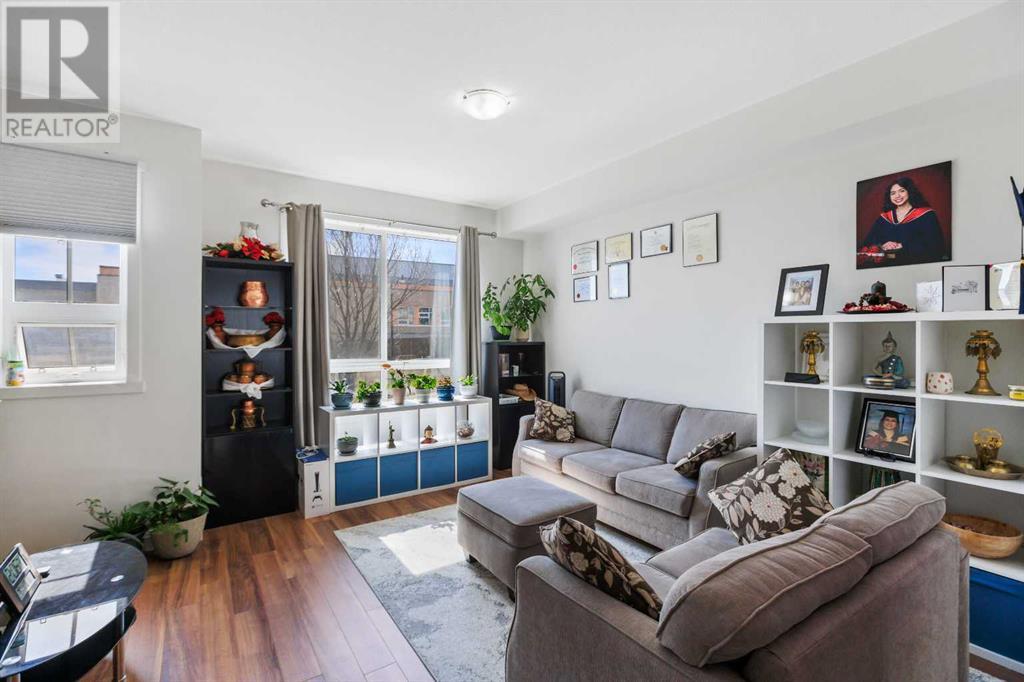 Single Family House for Sale in  Sherwood Boulevard NW Sherwood Calgary 