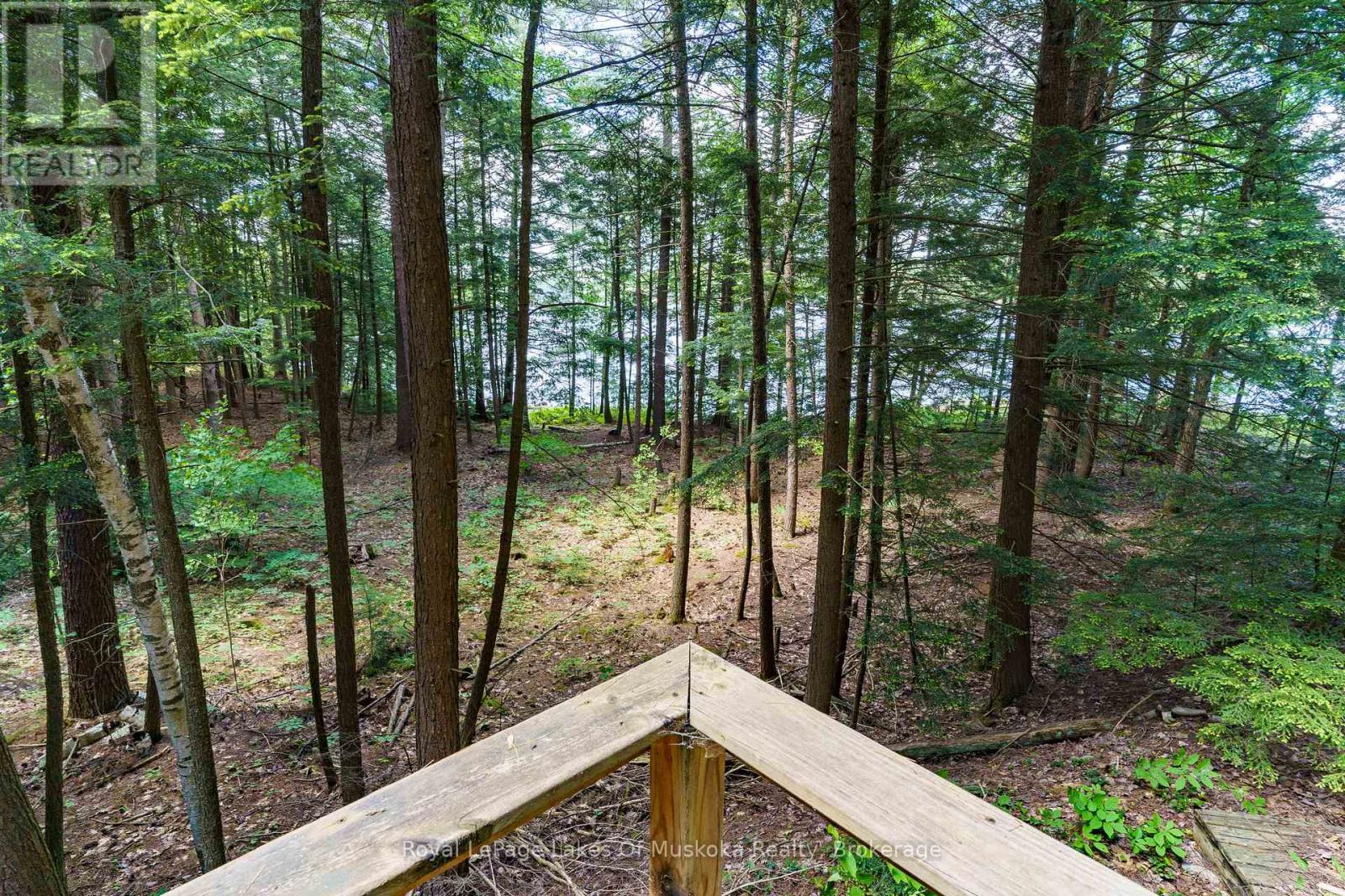Photo 12 of 15 Kl 2 Kahshe, Gravenhurst ON