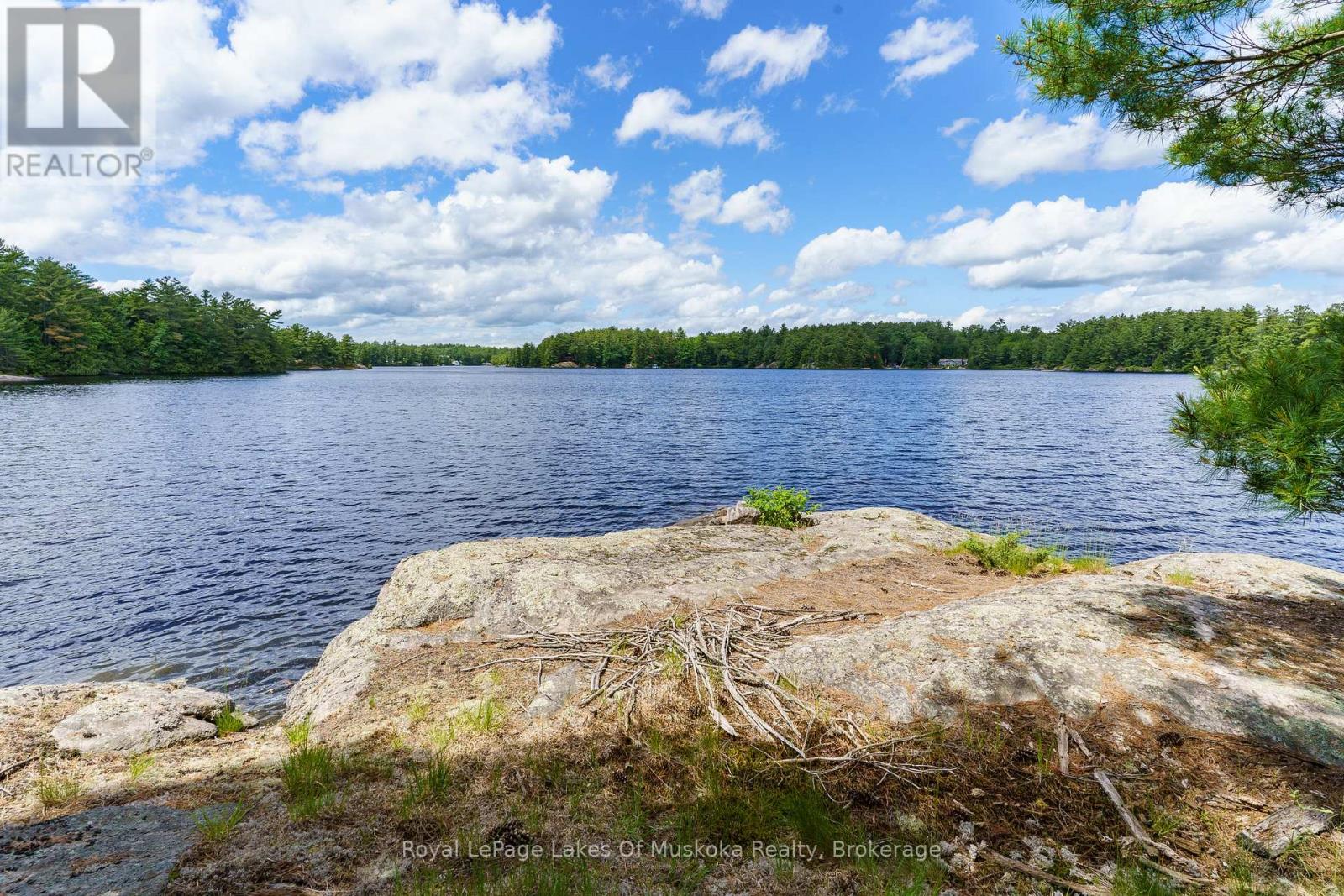 Photo 7 of 15 Kl 2 Kahshe, Gravenhurst ON