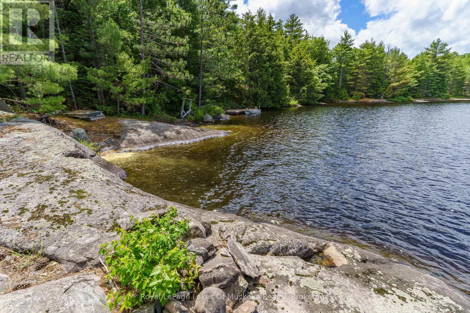 Photo 8 of 15 Kl 2 Kahshe, Gravenhurst ON