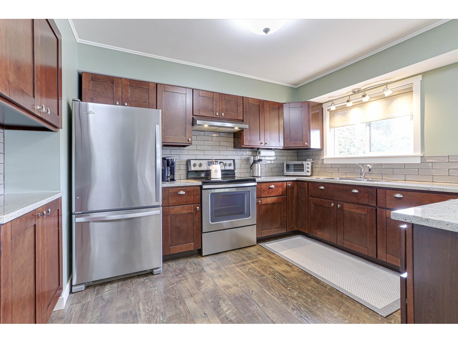 11031 RIVER, Delta