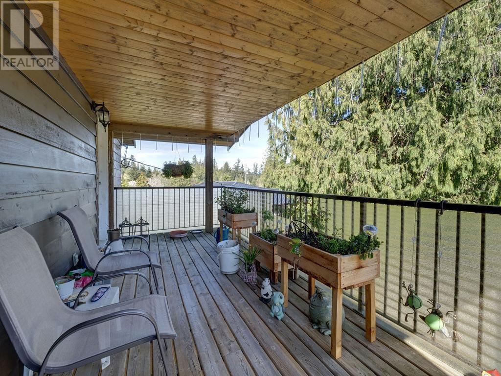 12577 WARNOCK ROAD, Pender Harbour
