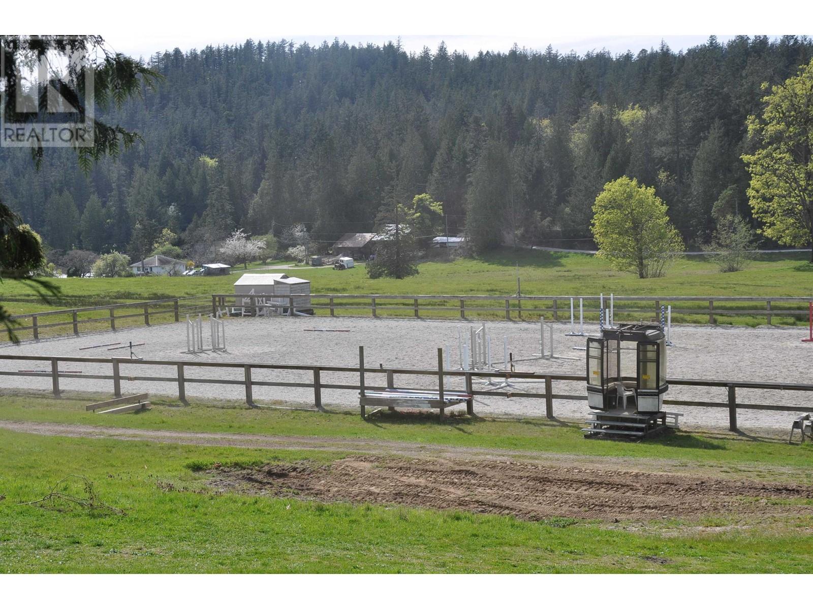 12577 WARNOCK ROAD, Pender Harbour