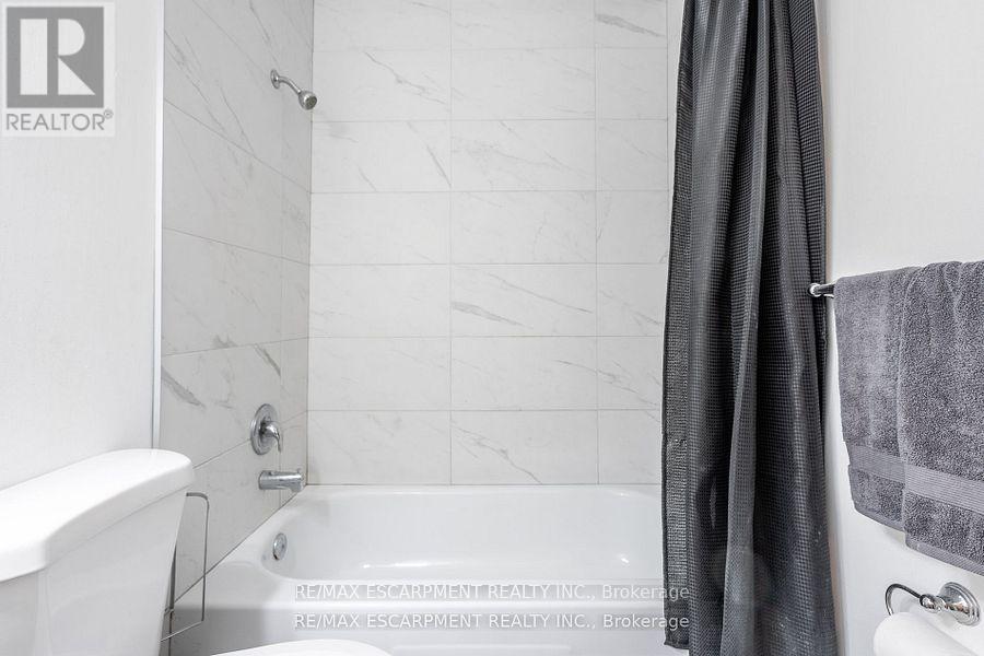 Photo 11 of 8 596 Grey Street, Brantford ON
