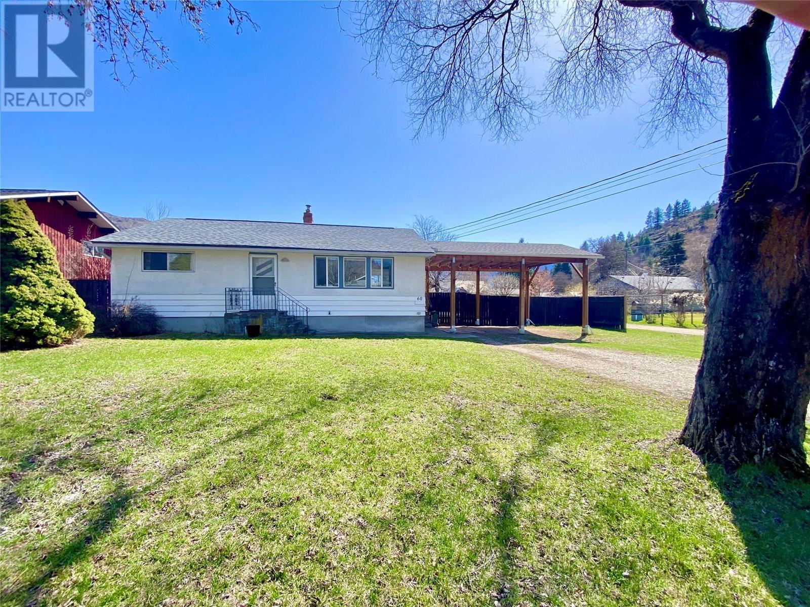 60 83rd Avenue, Grand Forks
