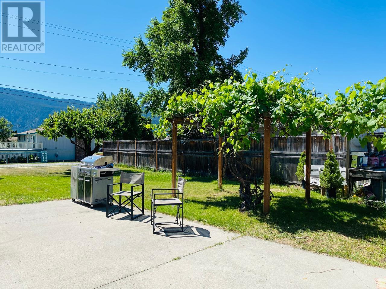7617 DONALDSON Drive, Grand Forks