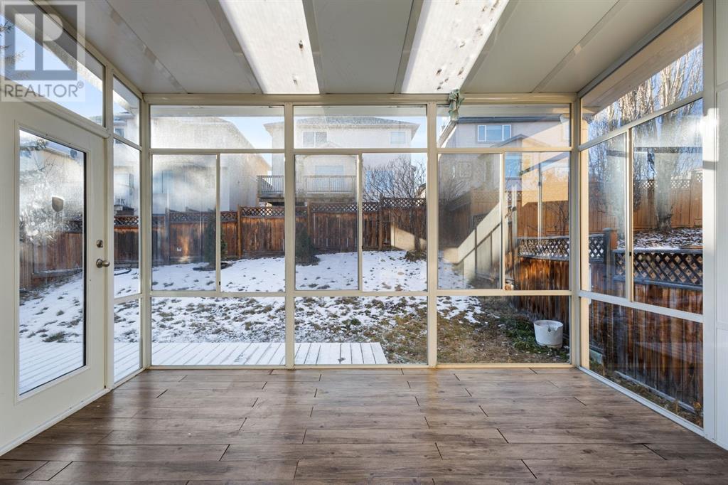 Single Family House for Sale in  Edgeridge Mews NW Edgemont Calgary 