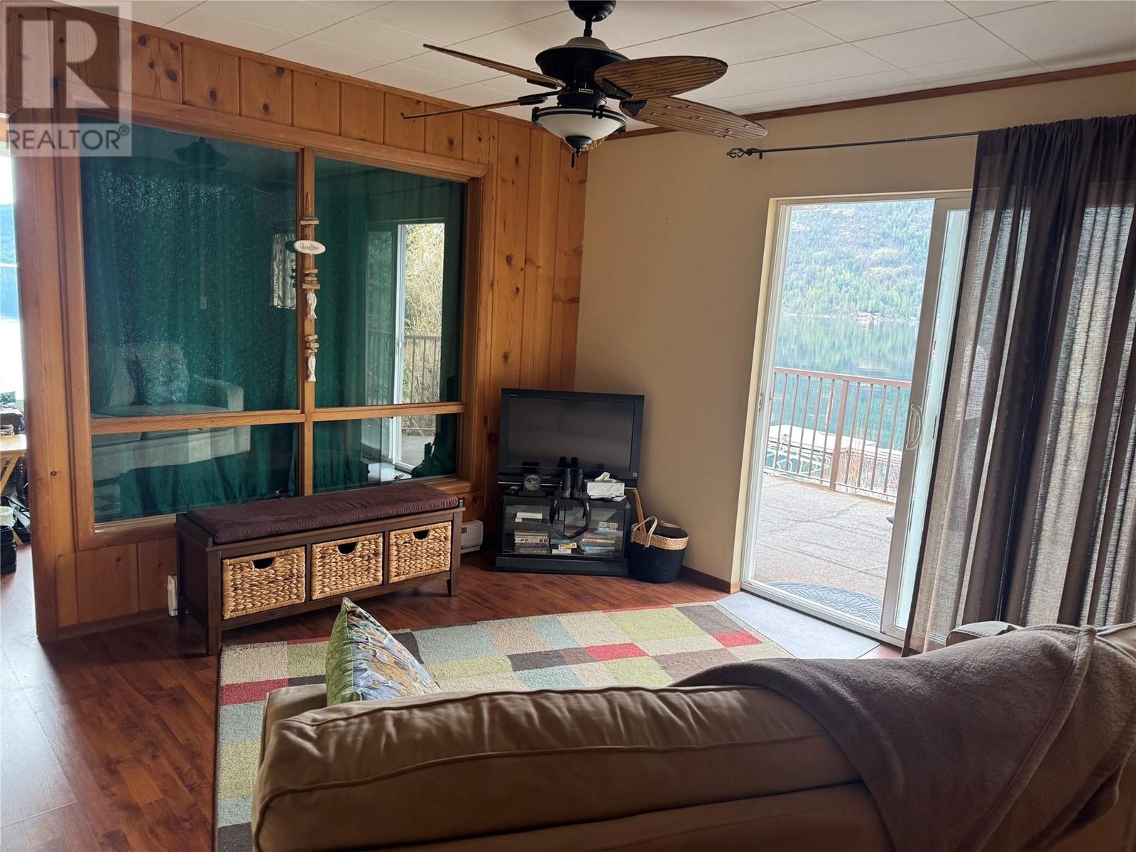 125 Brown Road, Christina Lake