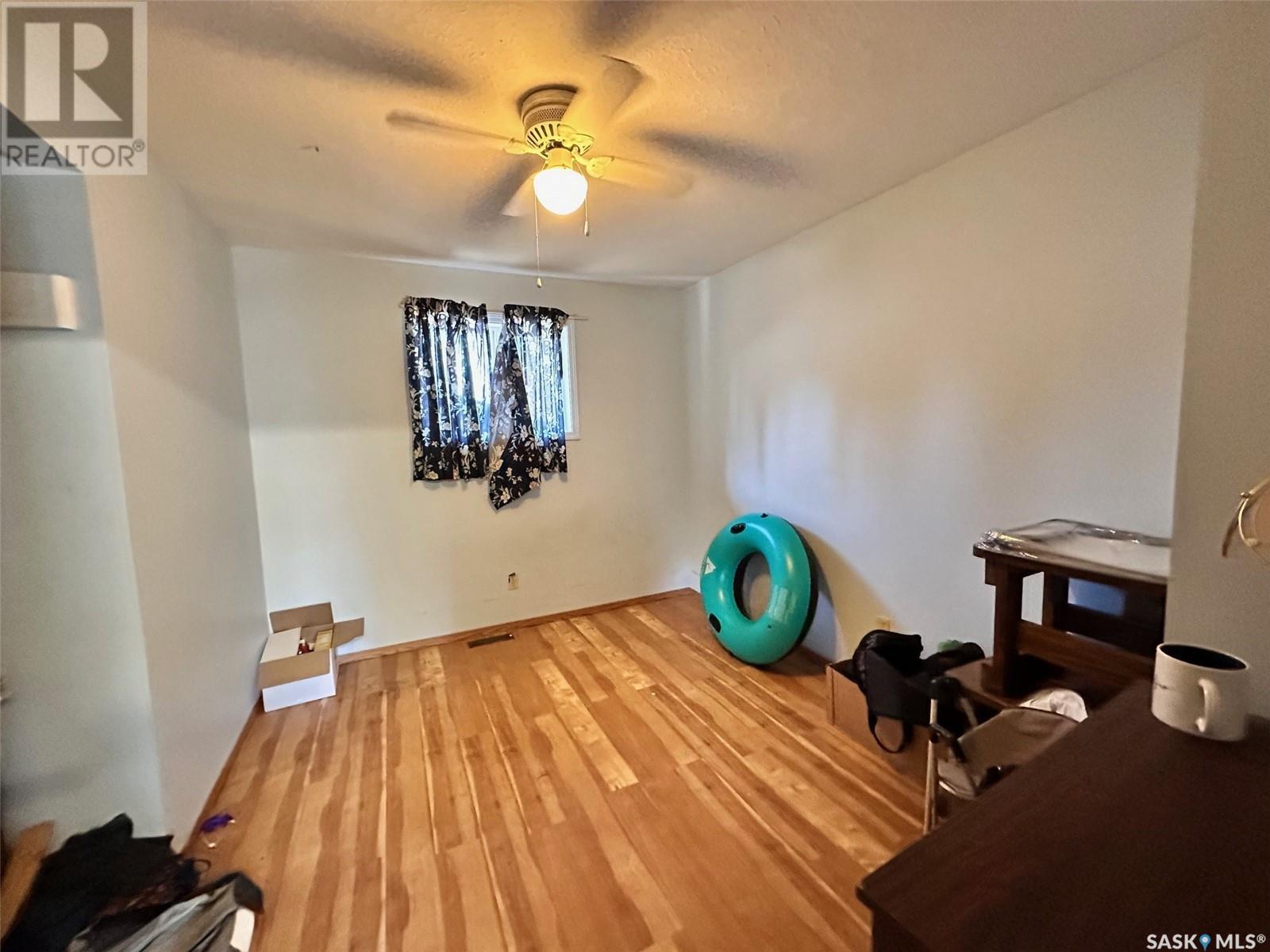 Photo 9 of 706 Railway Street, Chitek Lake SK