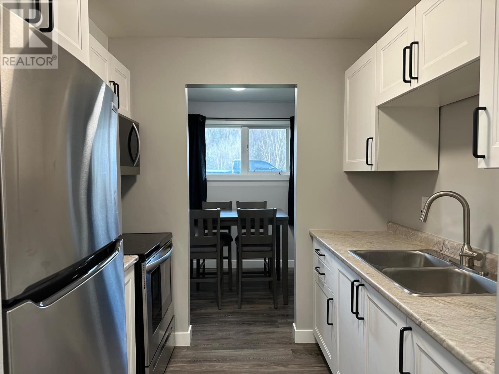 3 117 Centennial DR