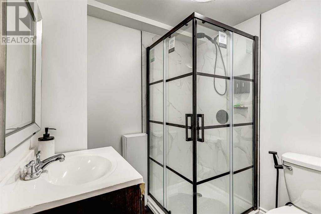 Single Family House for Sale in   Street NE Temple Calgary 