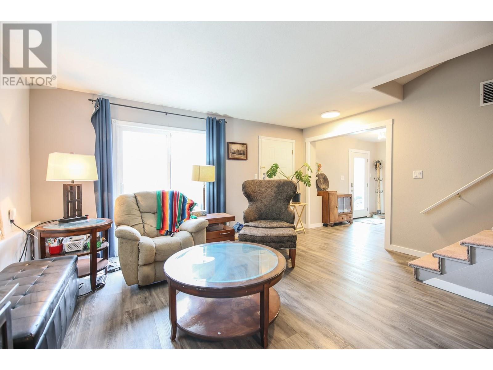 384 19 Road, Oliver