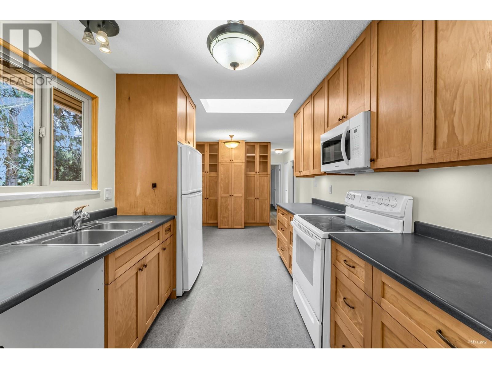 4310 RIVER Road West, Delta