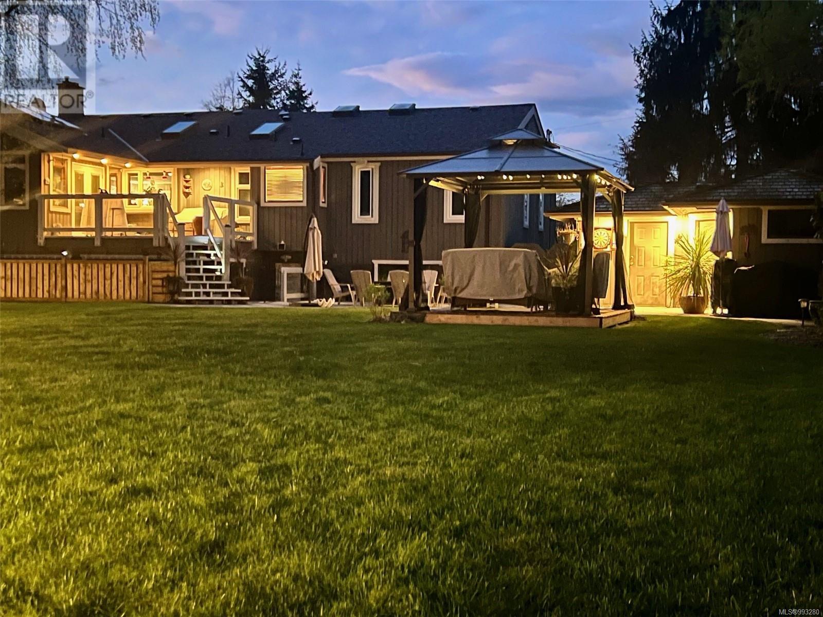 115 Engles Rd, Campbell River