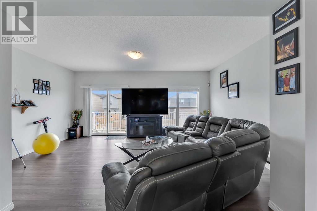 Single Family House for Sale in  savanna Boulevard NE Saddle Ridge Calgary 