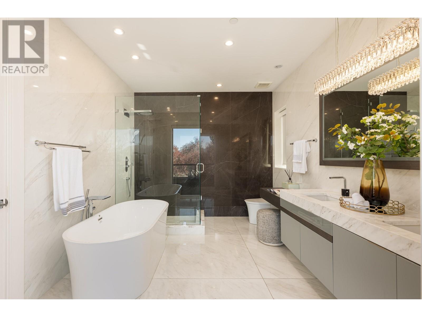 Photo 31 of 2638 W 22nd Avenue, Vancouver BC