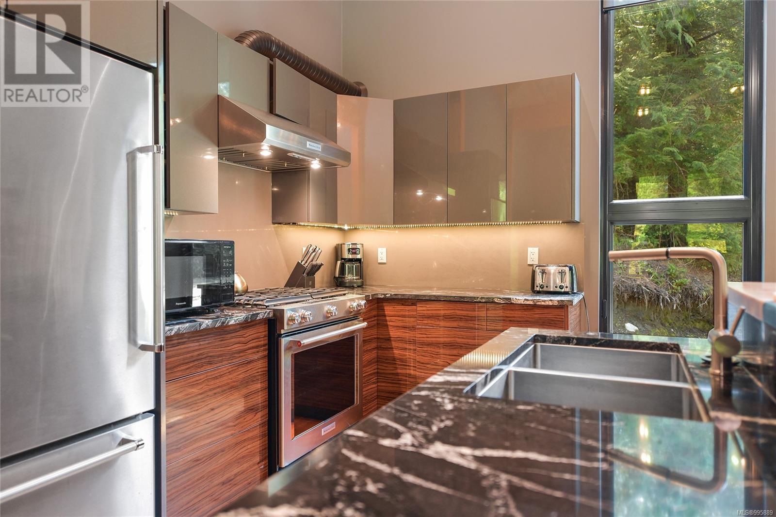  17176 OSPREY Place, Port Renfrew