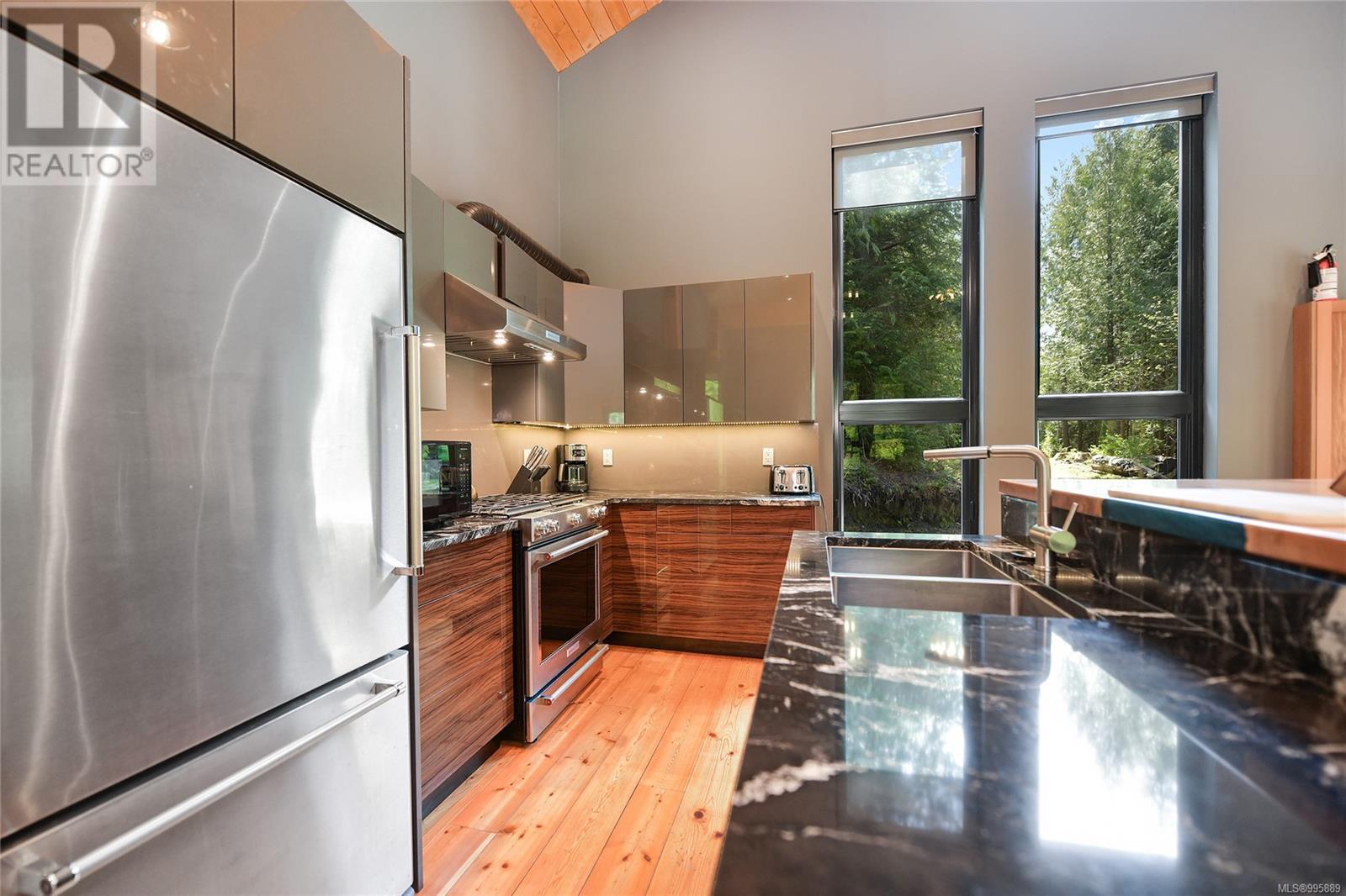  17176 OSPREY Place, Port Renfrew