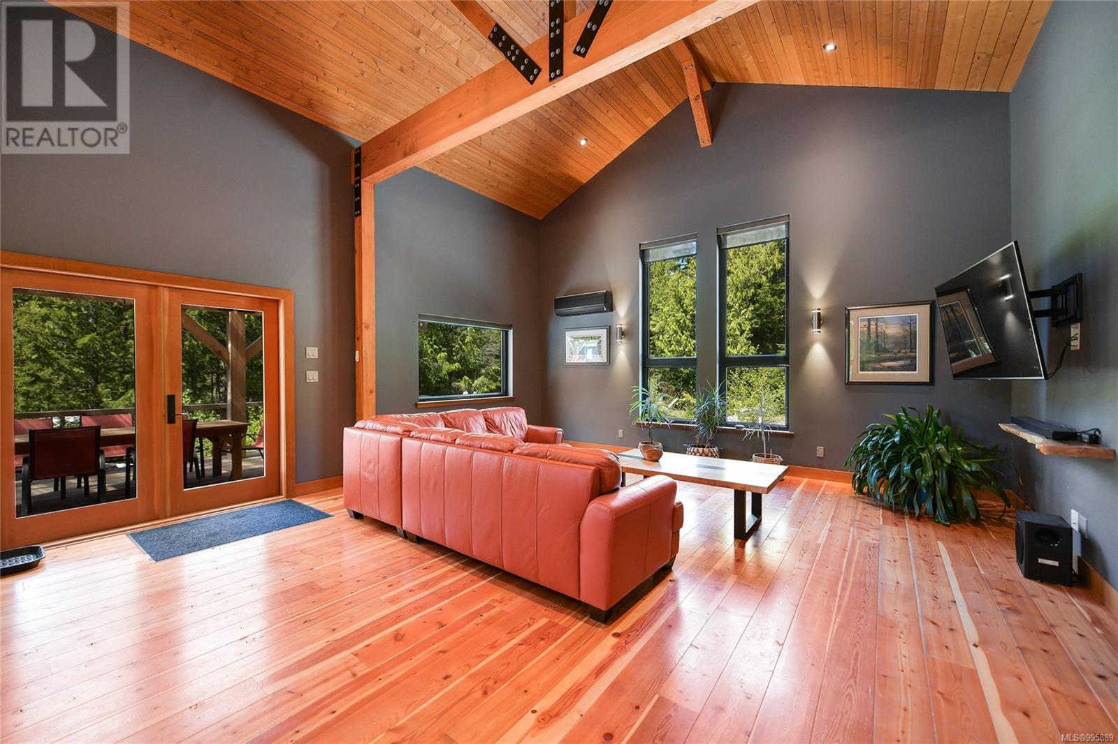  17176 OSPREY Place, Port Renfrew
