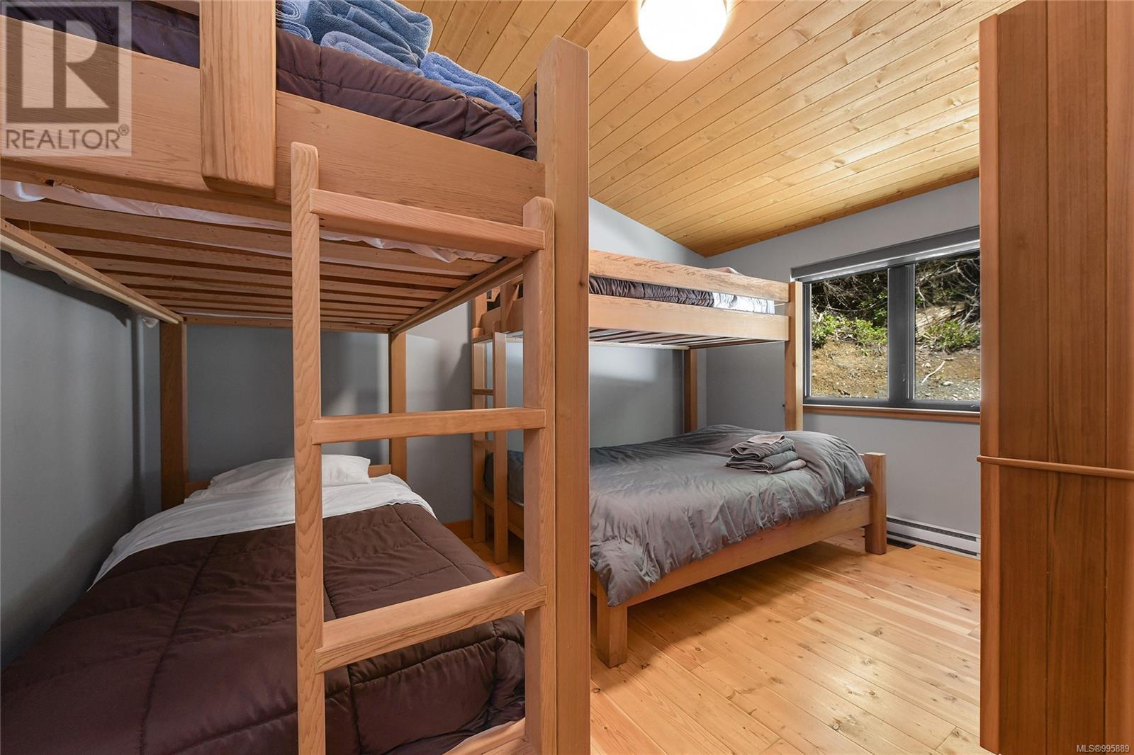  17176 OSPREY Place, Port Renfrew