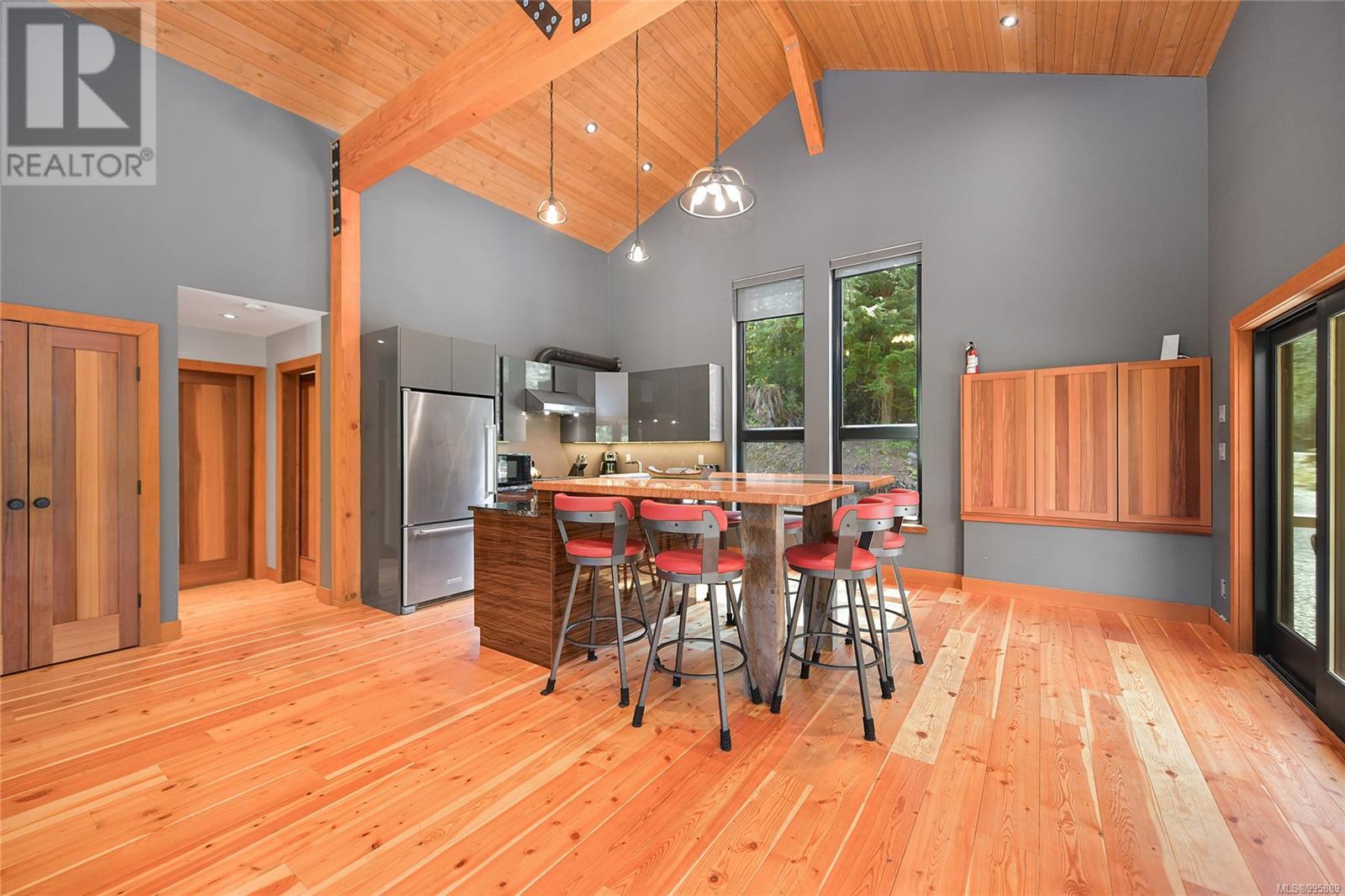  17176 OSPREY Place, Port Renfrew