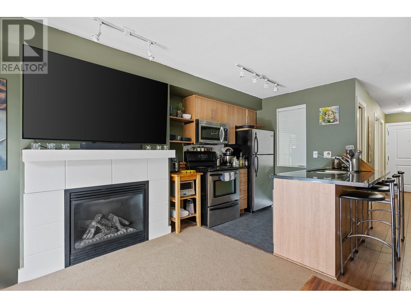 203 3240 ST JOHNS STREET, Port Moody real estate listing R2992236