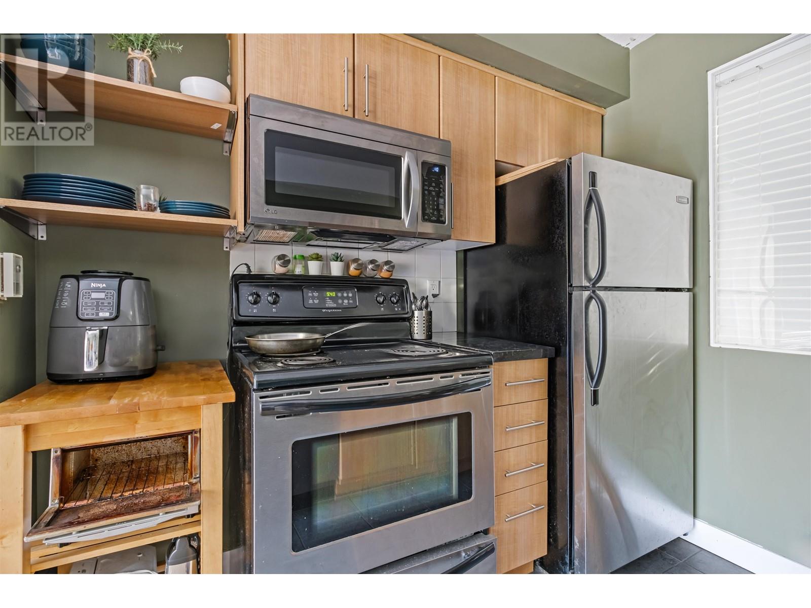 203 3240 ST JOHNS STREET, Port Moody real estate listing R2992236