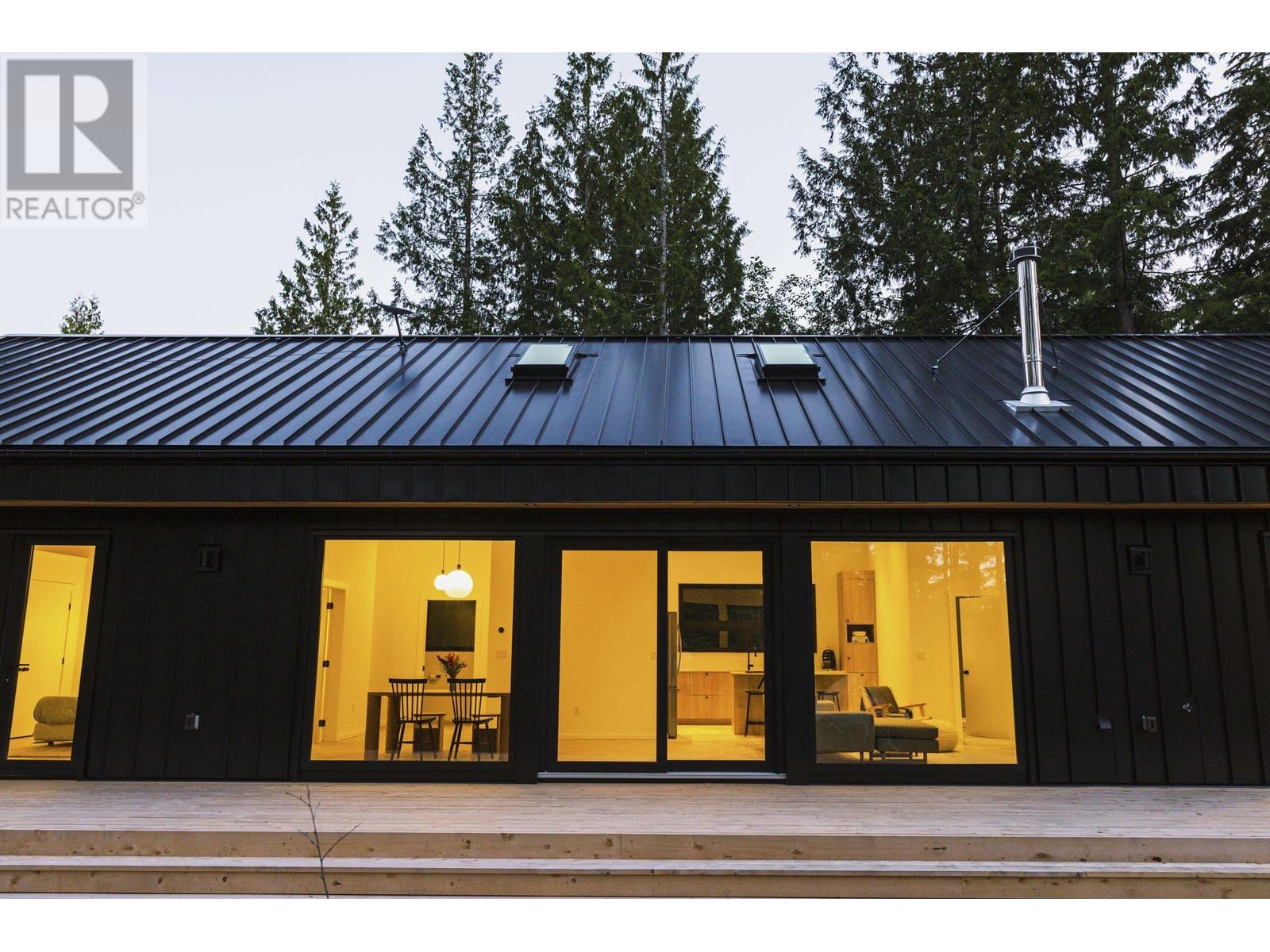 13801 LEE ROAD, Pender Harbour